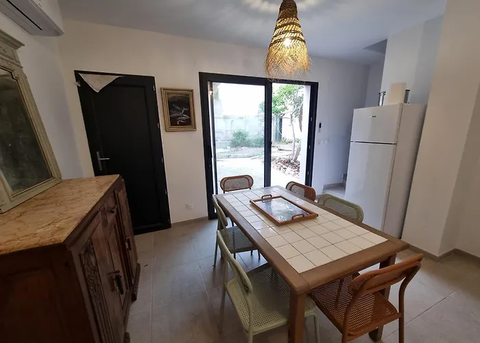 Maison Proche Hébergement de vacances *